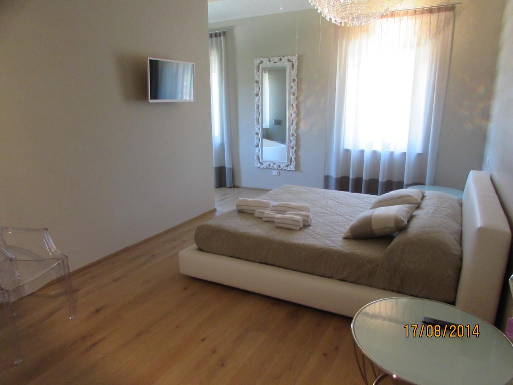 Serra San Quirico Amico Country House الغرفة الصورة